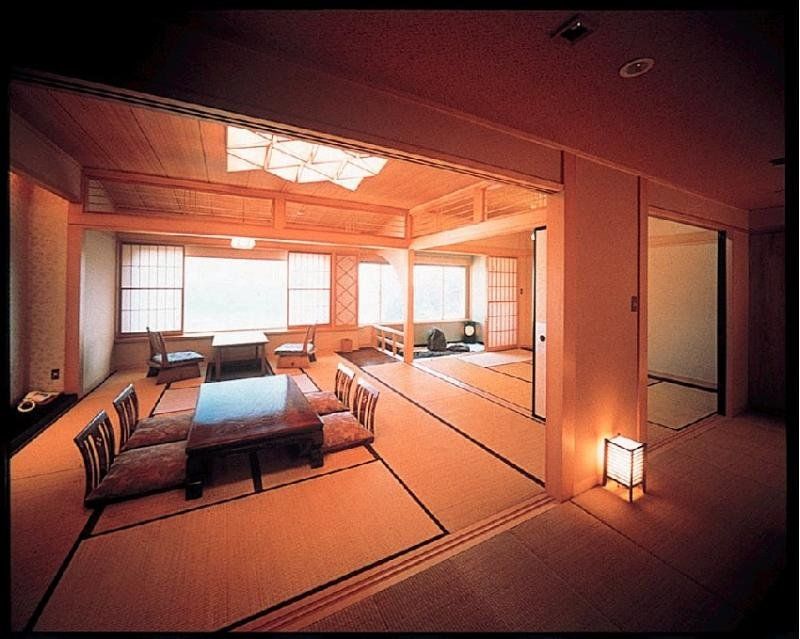 Hotel Izukyu Sizuoka Kültér fotó